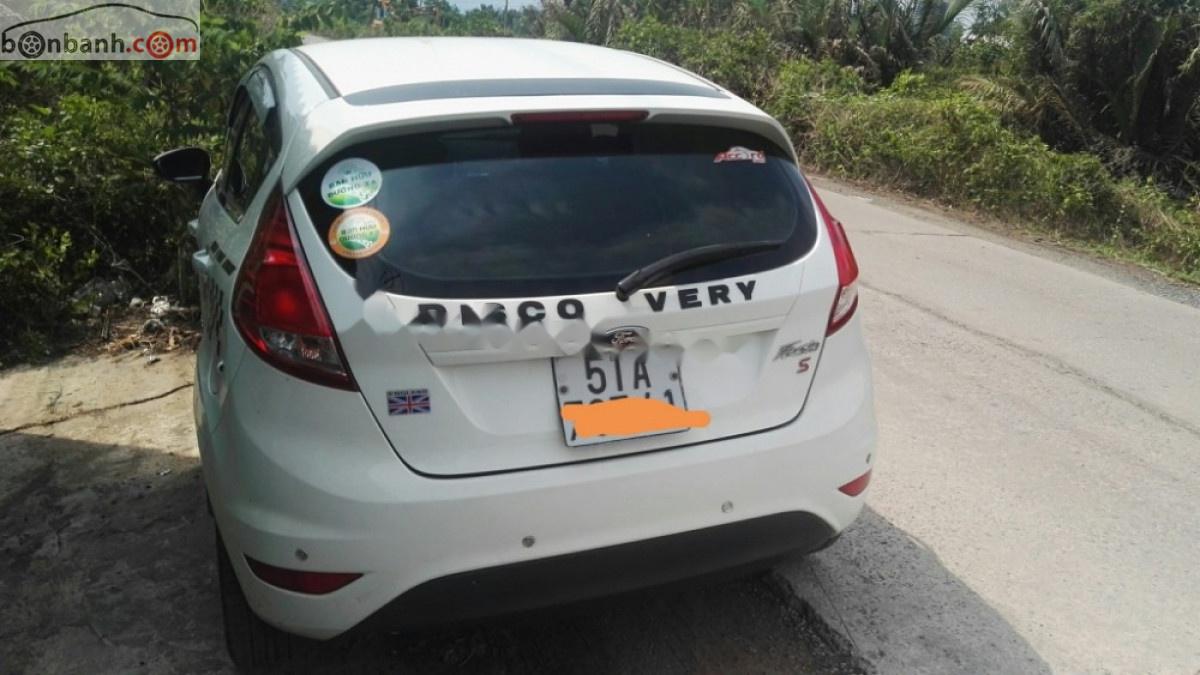 Ford Fiesta S 1.5 AT 2014 - Cần bán xe Ford Fiesta S 1.5 AT đời 2014, màu trắng chính chủ, biển số thành phố