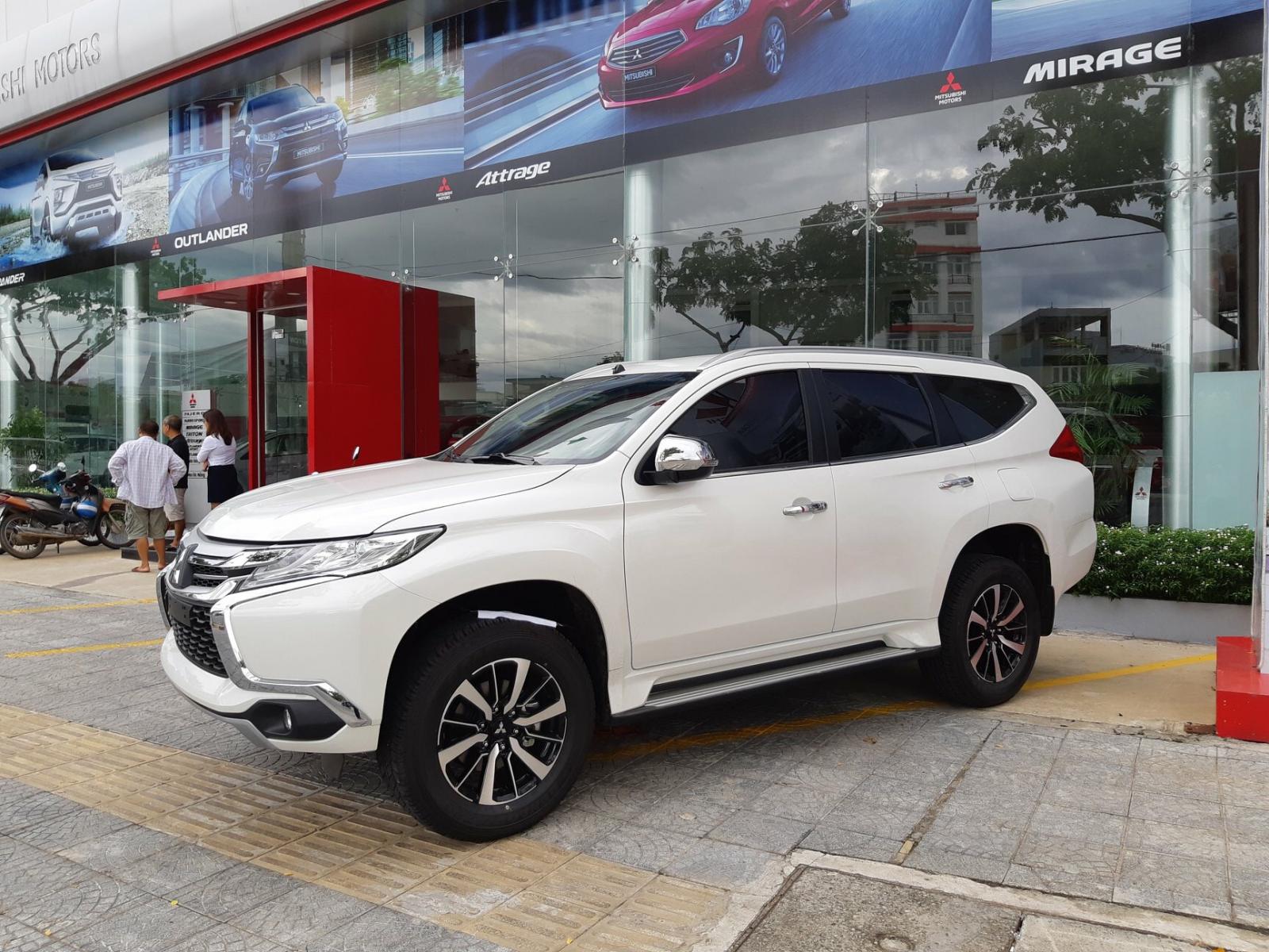 Mitsubishi Pajero   2019 - Cần bán xe Mitsubishi Pajero 2019 sản xuất 2019, màu trắng, nhập khẩu