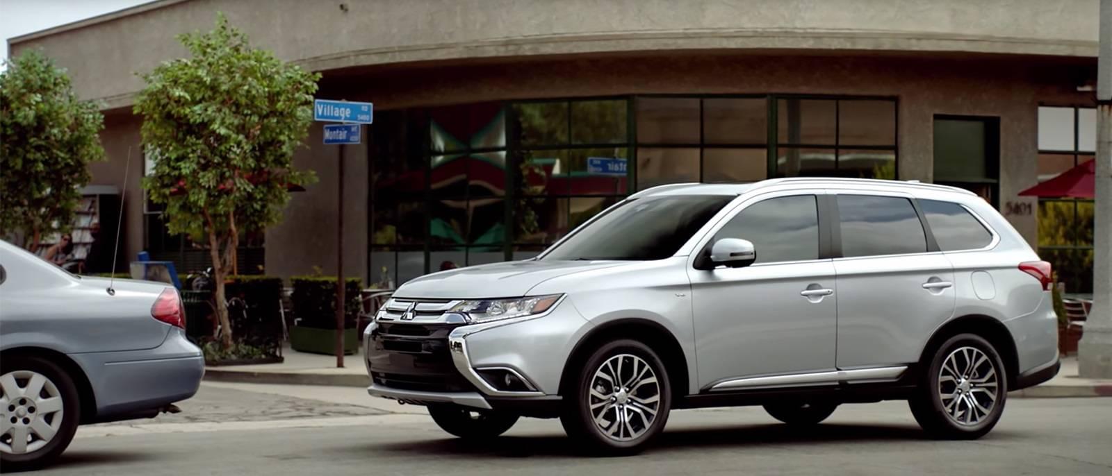 Mitsubishi Outlander 2019 - Bán ô tô Mitsubishi Outlander đời 2019, màu trắng, nhập khẩu