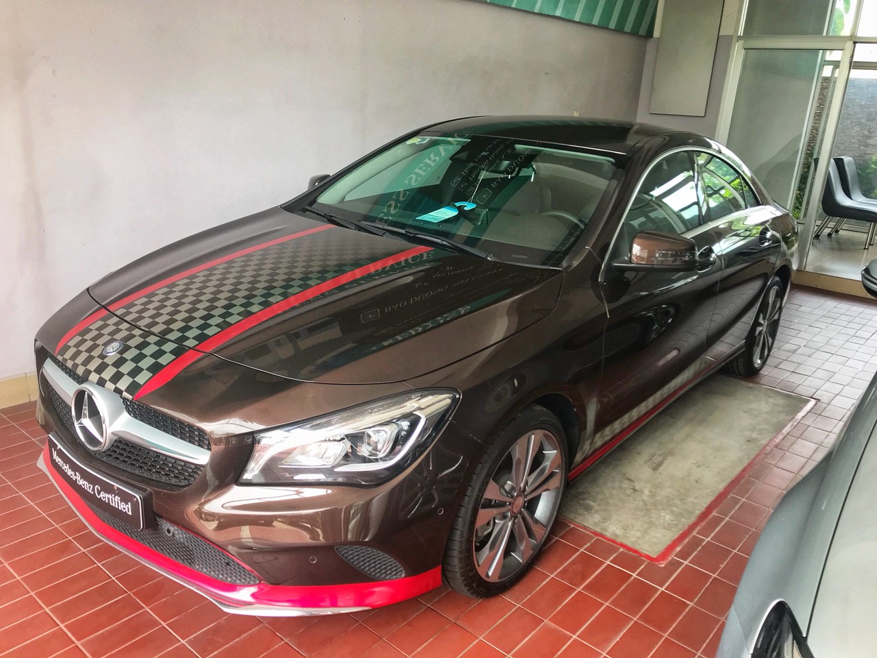 Mercedes-Benz CLA class 2017 - Bán Mercedes CLA 200 màu nâu demo chính hãng Trường Chinh