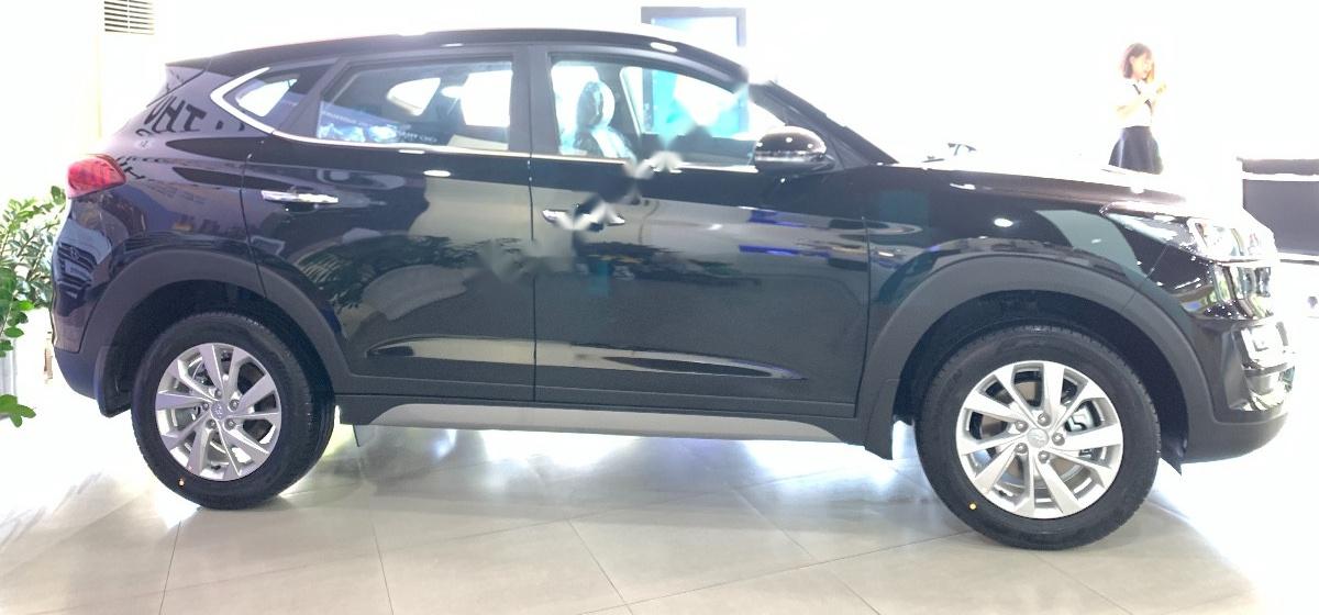 Hyundai Tucson 2.0 AT 2019 - Cần bán Hyundai Tucson 2.0 AT sản xuất 2019, màu đen, 790 triệu