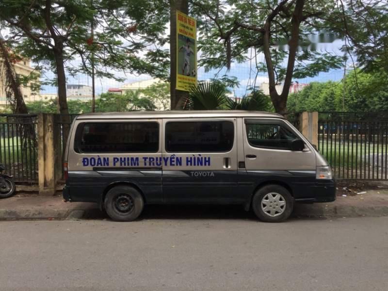 Toyota Hiace 2001 - Bán xe Toyota Hiace đời 2001, nhập khẩu