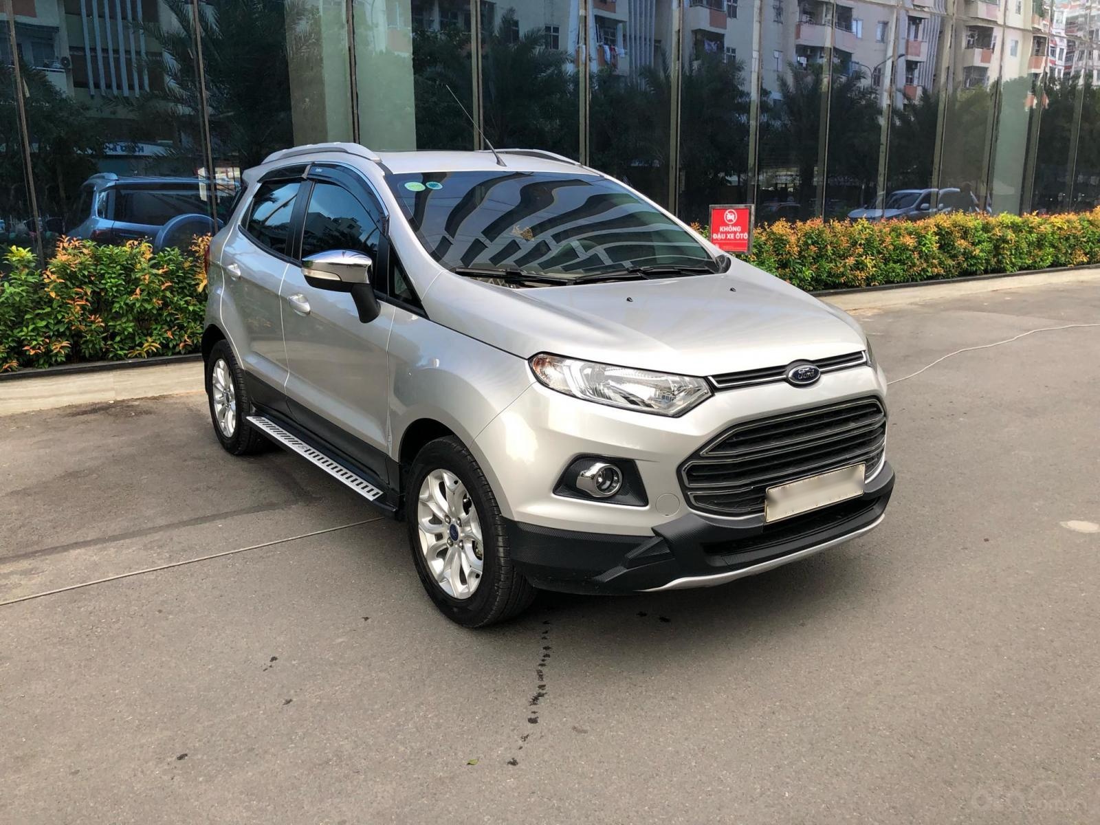 Ford EcoSport Titanium 2017 - Chính chủ bán Ford EcoSport Titanium 2017, màu xám (ghi), mới chạy 9000km