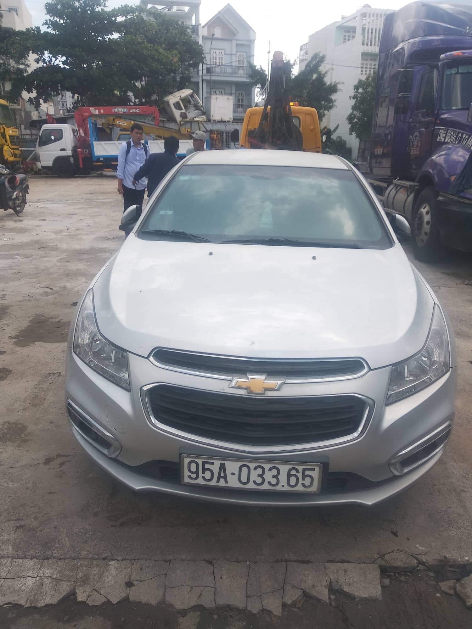 Chevrolet Cruze 2017 - Bán Chevrolet Cruze đời 2017 số sàn, liên hệ 0931256317 gặp Liên