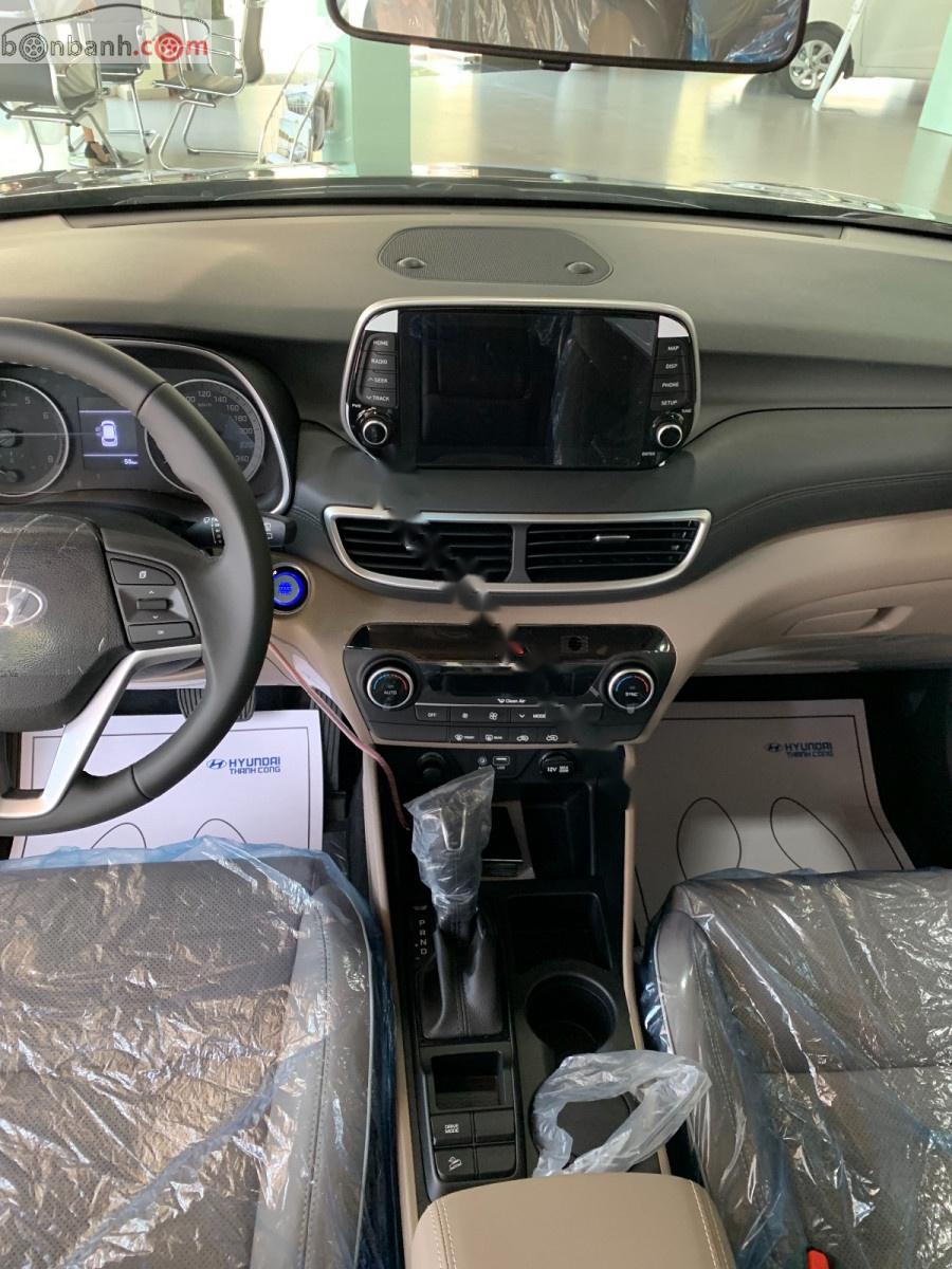 Hyundai Tucson 2.0 AT 2019 - Cần bán Hyundai Tucson 2.0 AT sản xuất 2019, màu đen, 790 triệu