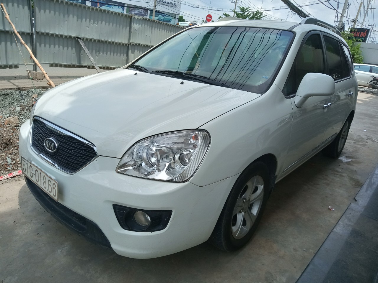 Kia Carens LX 2015 - Bán xe Kia Carens LX 2015, 7 chỗ, màu đen, số sàn giá 385 triệu