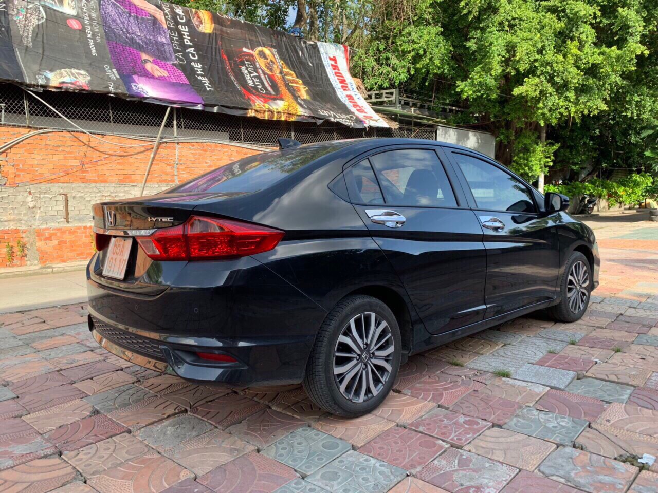 Honda City CVT 1.5 AT  2018 - Bán Honda City 1.5 CVT số tự động, sản xuất và đăng kí 2018, xe nhà dắt từ hãng về