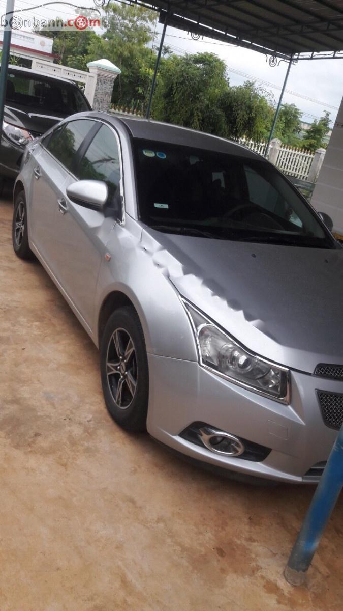 Chevrolet Cruze LS 1.6MT 2011 - Bán Chevrolet Cruze LS 1.6MT năm 2011, màu bạc, chính chủ