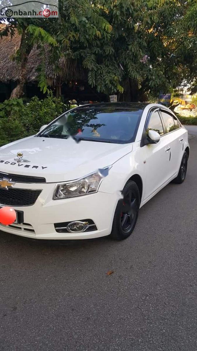 Chevrolet Cruze LTZ 1.8AT 2010 - Bán Chevrolet Cruze LTZ 1.8AT đời 2010, màu trắng, số tự động