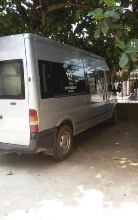 Ford Transit 2005 - Bán Ford Transit năm sản xuất 2005, màu bạc, giá 122tr