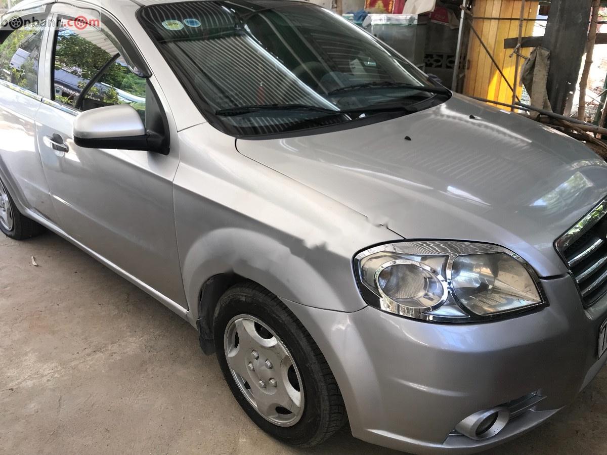 Daewoo Gentra 2008 - Bán Daewoo Gentra sản xuất năm 2008, màu bạc, xe gia đình