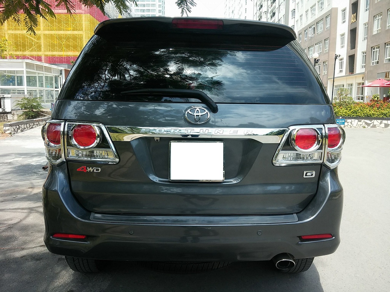 Toyota Fortuner  MT 2015 - Cần bán xe Toyota Fortuner 2015 MT dầu, màu xám chì zin nguyên