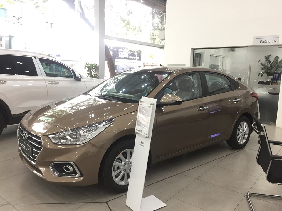 Hyundai Accent 2019 - Cần bán xe Hyundai Accent sx 2019, màu vàng, giá chỉ 470 triệu