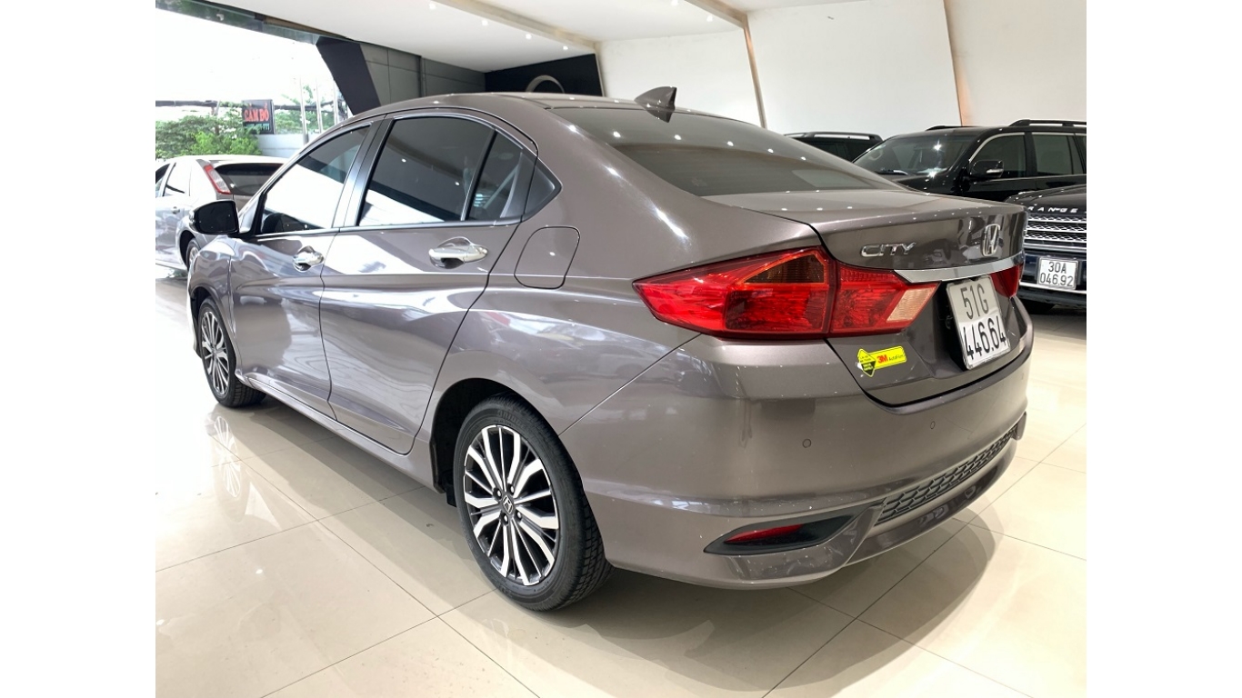 Honda City 1.5 AT 2017 - HCM: Honda City 1.5 AT 2017, màu nâu hồng, odo 30.000 km