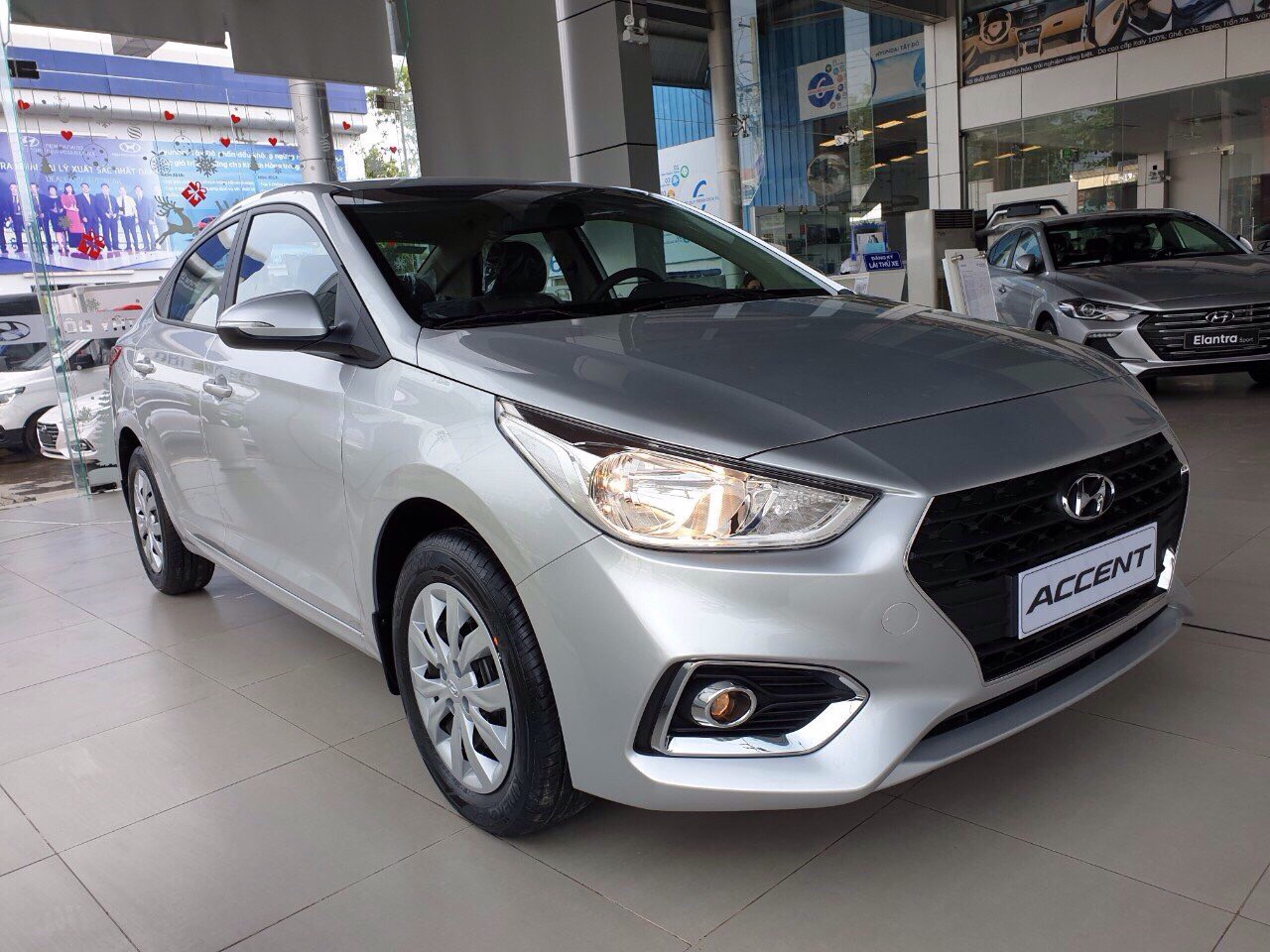 Hyundai Accent 2019 - Bán Hyundai Accent năm 2019, màu bạc hỗ trợ trả góp đến 80%