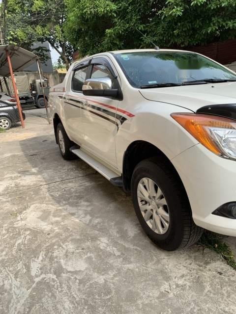 Mazda BT 50 2015 - Bán xe Mazda BT 50 đời 2015, màu trắng, nhập khẩu, tên công ty