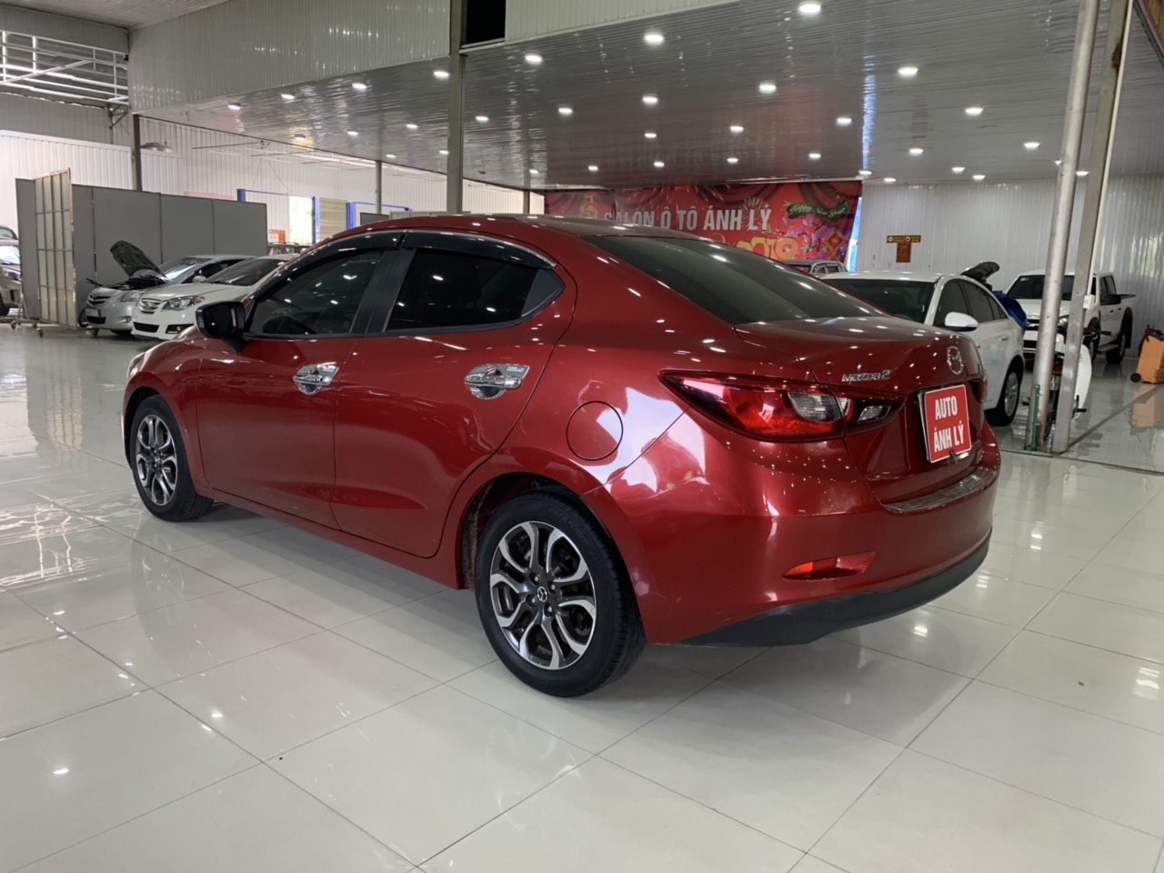 Mazda 2  1.5AT 2017 - Cần bán Mazda 2 2017, màu đỏ