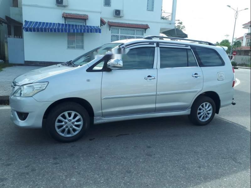 Toyota Innova   E  2012 - Bán Toyota Innova E 2012, màu bạc 