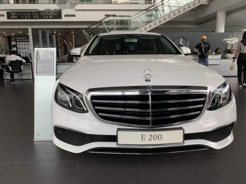 Mercedes-Benz E class E200 2019 - Bán xe Mercedes E200 năm 2019, màu trắng