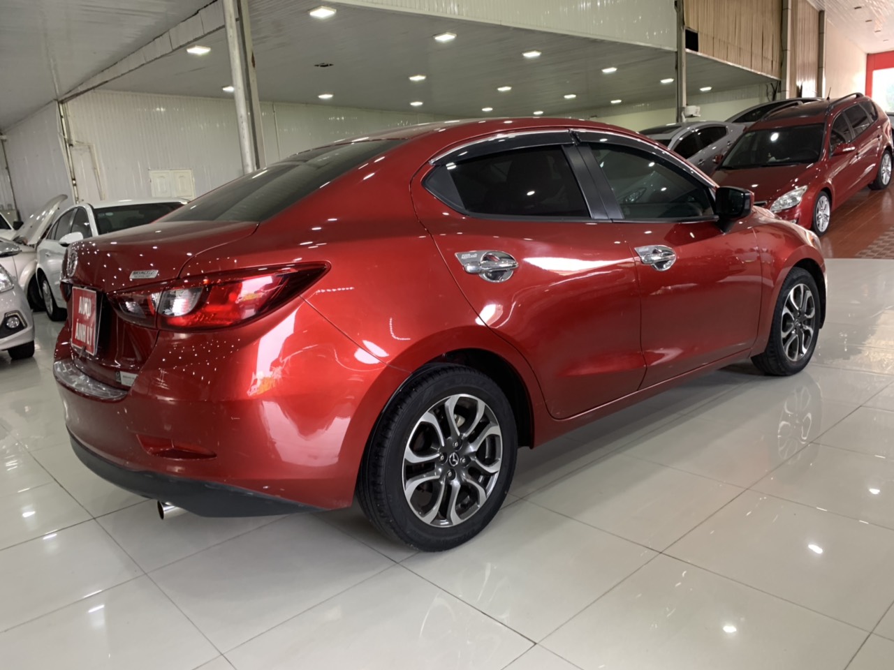 Mazda 2  1.5AT 2017 - Cần bán Mazda 2 2017, màu đỏ