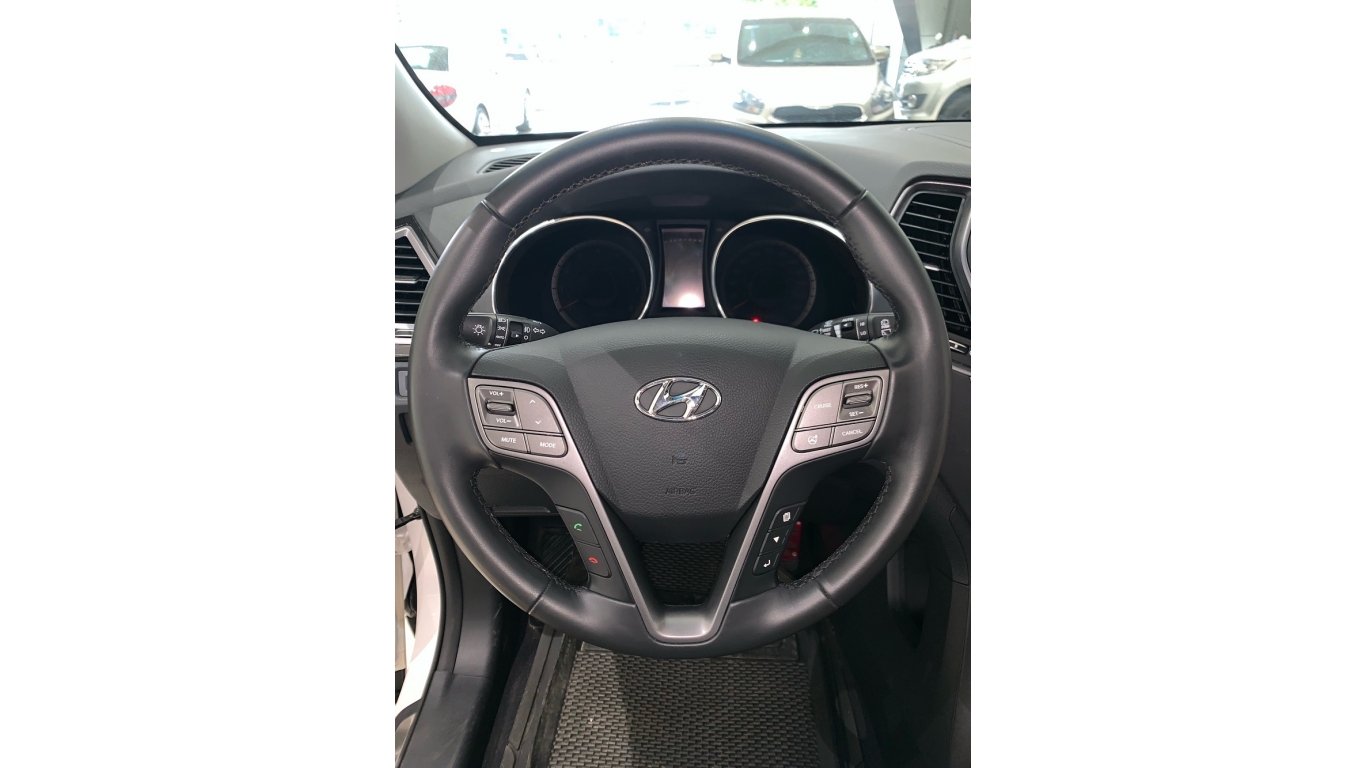 Hyundai Santa Fe  2.4 AT 2015 - HCM: Hyundai Santa Fe 2.4 AT 2015 - Trả trước chỉ từ 261 triệu