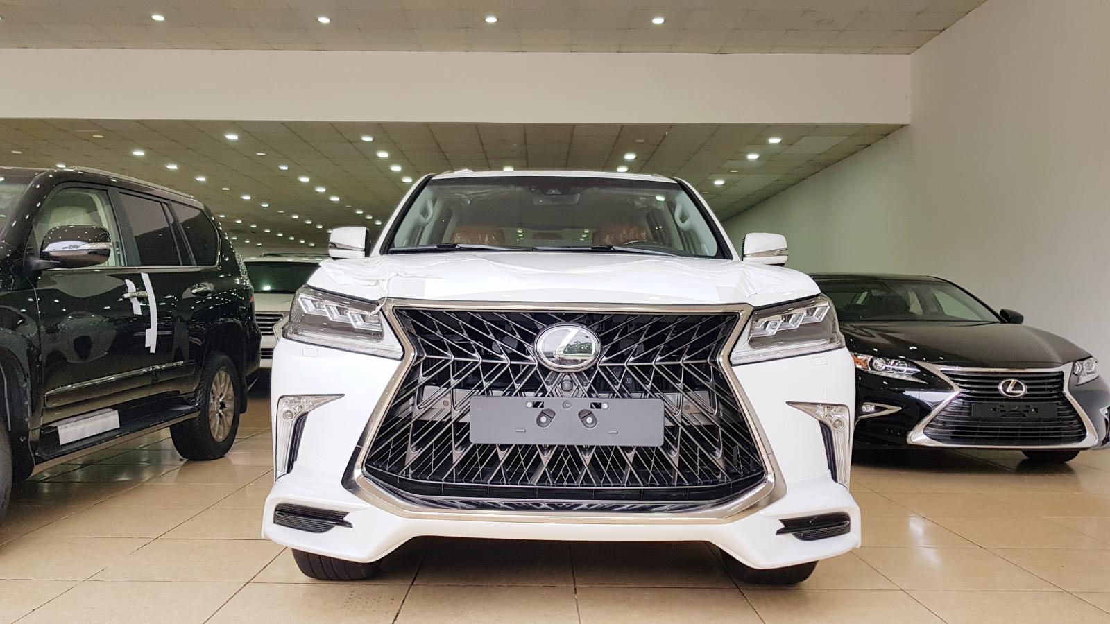 Lexus LX 2019 - Bán Lexus LX 570S Super Sport sản xuất 2019 màu trắng nội thất nâu