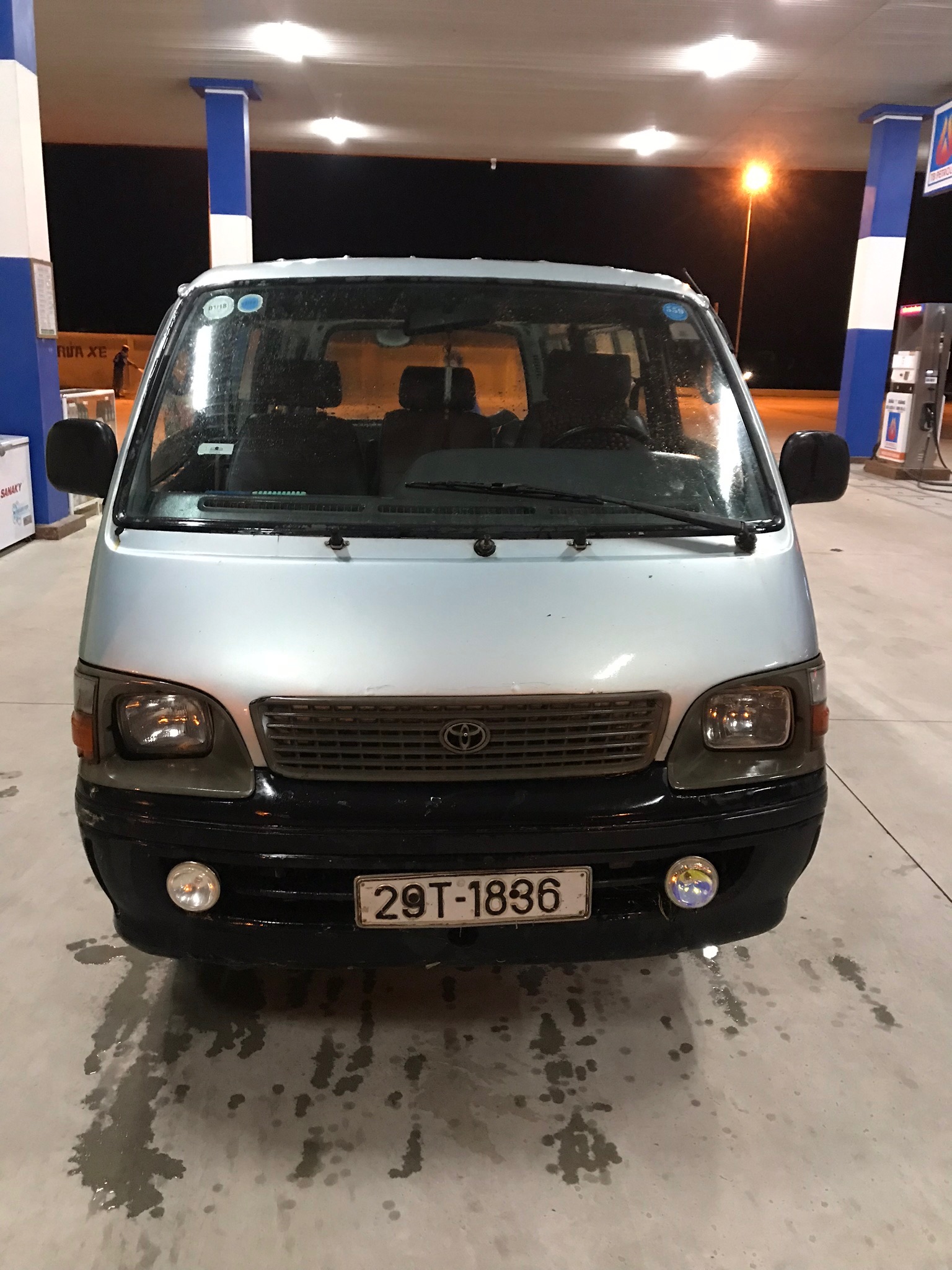 Toyota Hiace 2000 - Bán Toyota Hiace Hiace năm sản xuất 2000, màu xanh lam