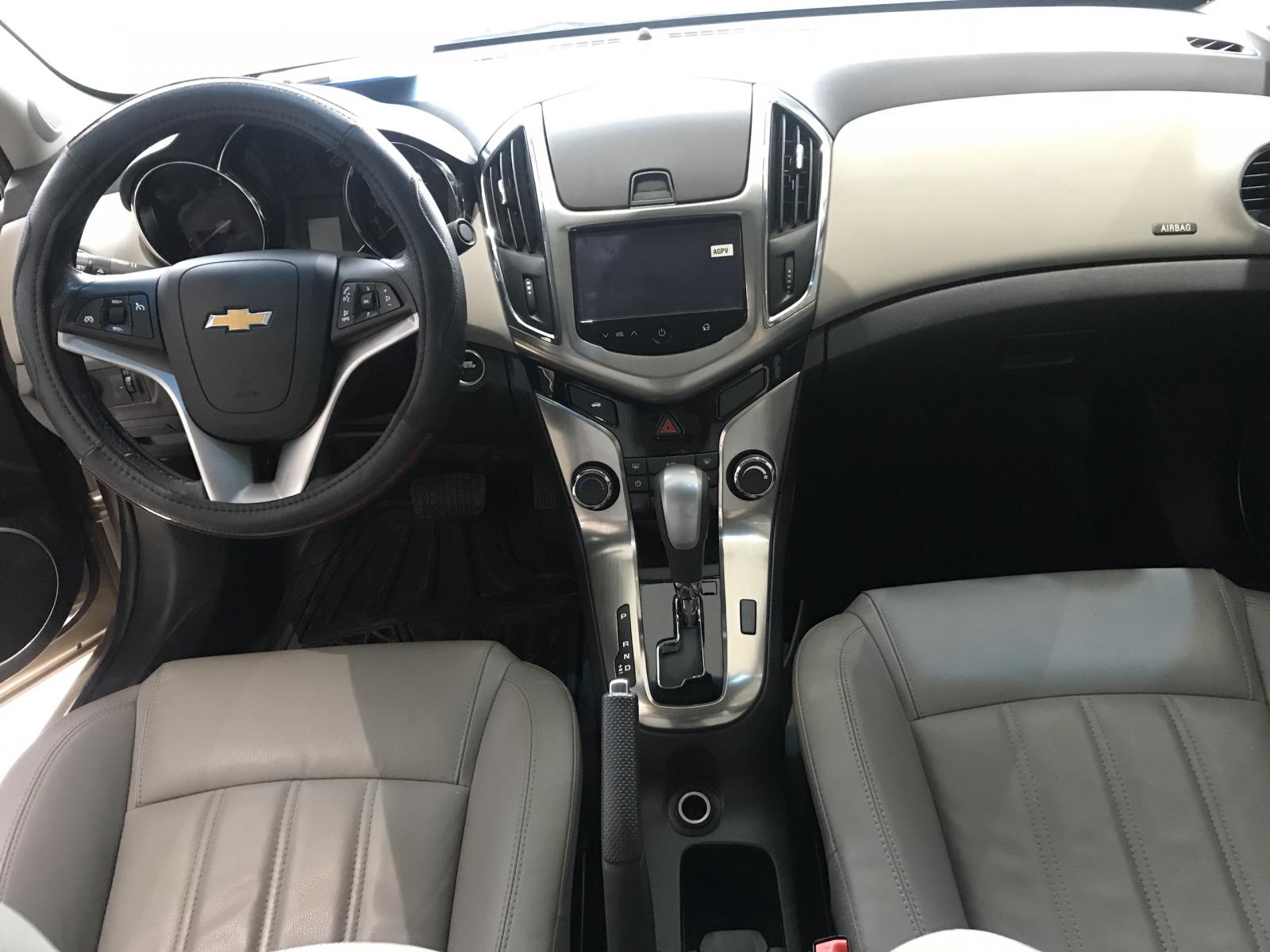 Chevrolet Cruze LTZ 2016 - Bán Chevrolet Cruze LTZ 2016, màu vàng