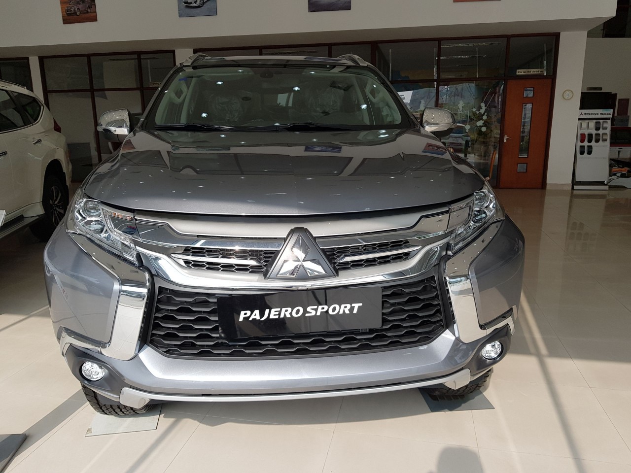 Mitsubishi Pajero Sport 2.4 D 2019 - Mitsubishi Pajero Sport máy dầu 2019, giá đặc biệt khi đặt xe tháng 7 tặng ngay ghế da, đuôi gió