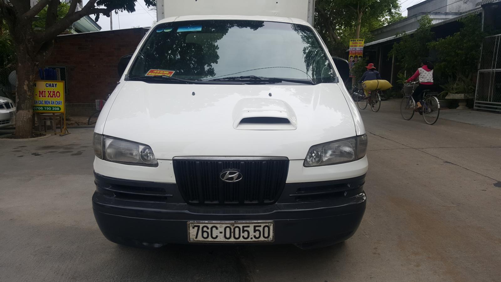 Hyundai Libero 2000 - Bán xe Hyundai Libero đời 2001, màu trắng, nhập khẩu