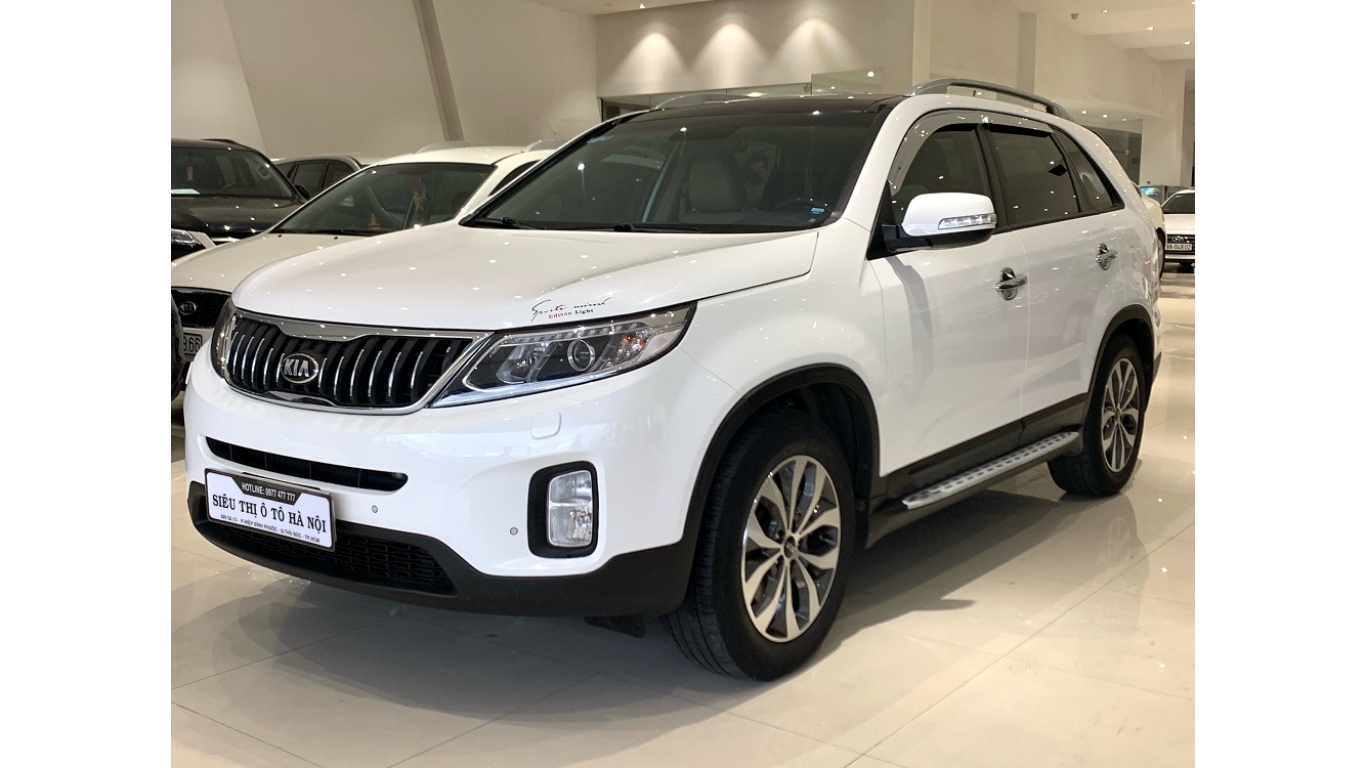 Kia Sorento 2.2 AT 2017 - HCM: Kia Sorento 2.2 AT 2017 - Màu trắng, trả trước chỉ từ 250 triệu