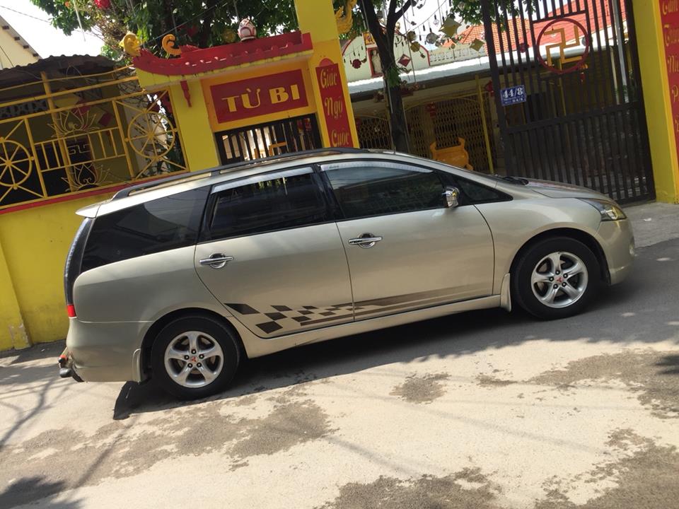 Mitsubishi Grandis 2007 - Bán xe Grandis 2007, số tự động, màu vàng cát còn mới tinh