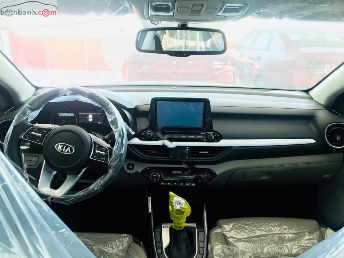 Kia Cerato 1.6 AT Delu 2019 - Bán xe Kia Cerato 1.6 AT Delu năm 2019, màu trắng