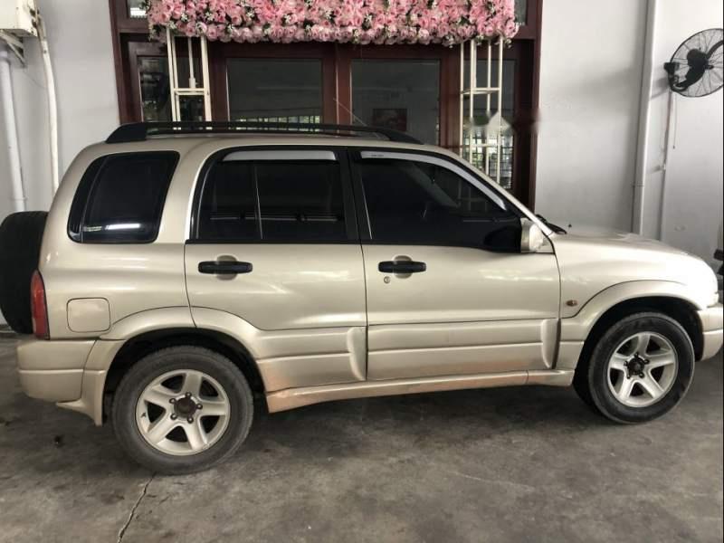 Suzuki Grand vitara 2002 - Bán lại xe Suzuki Grand Vitara 2002, màu vàng, xe nhập