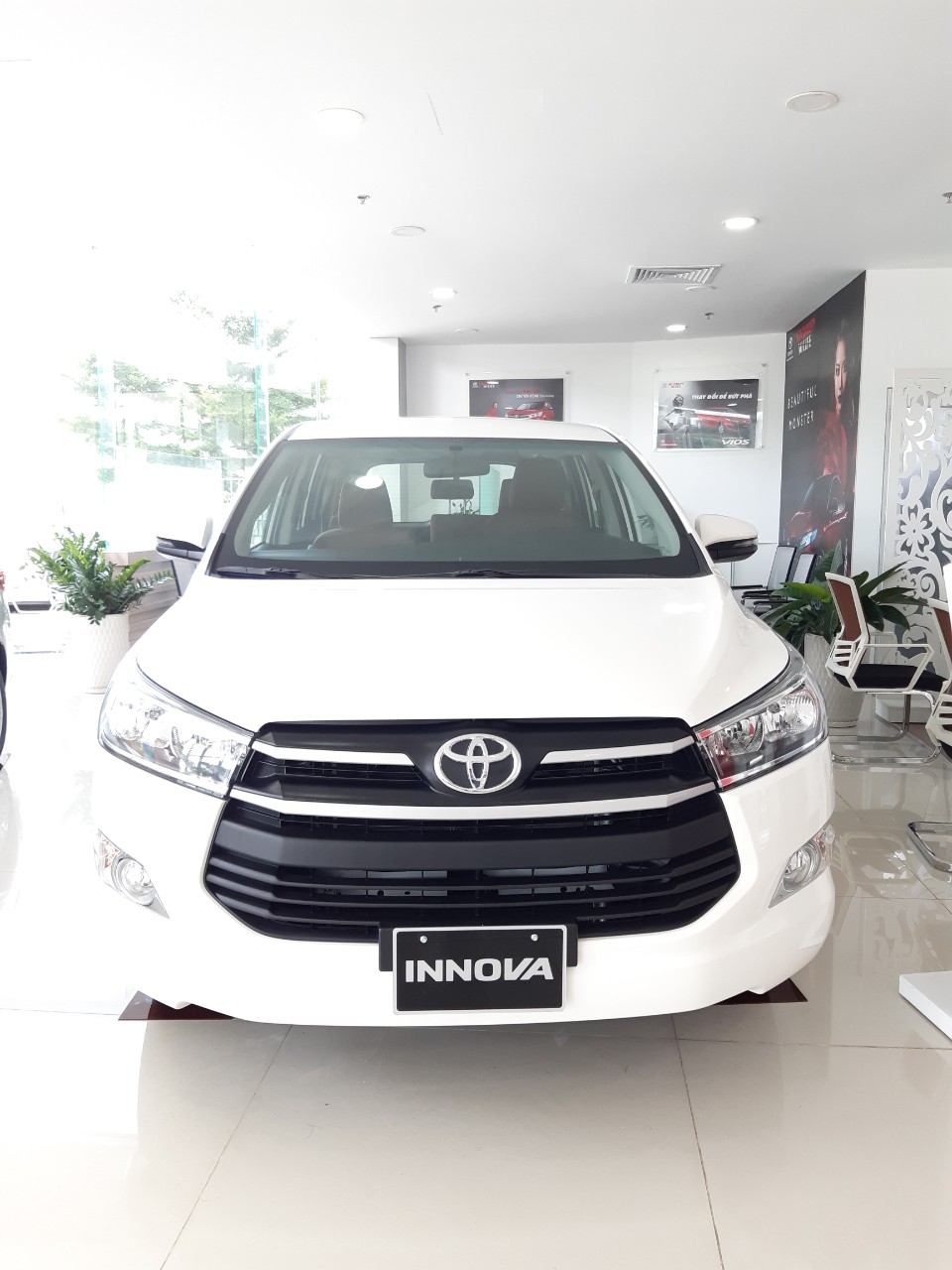 Toyota Innova 2019 - Xe Innova 2.0E 2019 siêu khuyến mãi, hỗ trợ trả góp 80% tối đa 96 tháng tại Toyota Bến Thành, Hotline: 0938.268.477