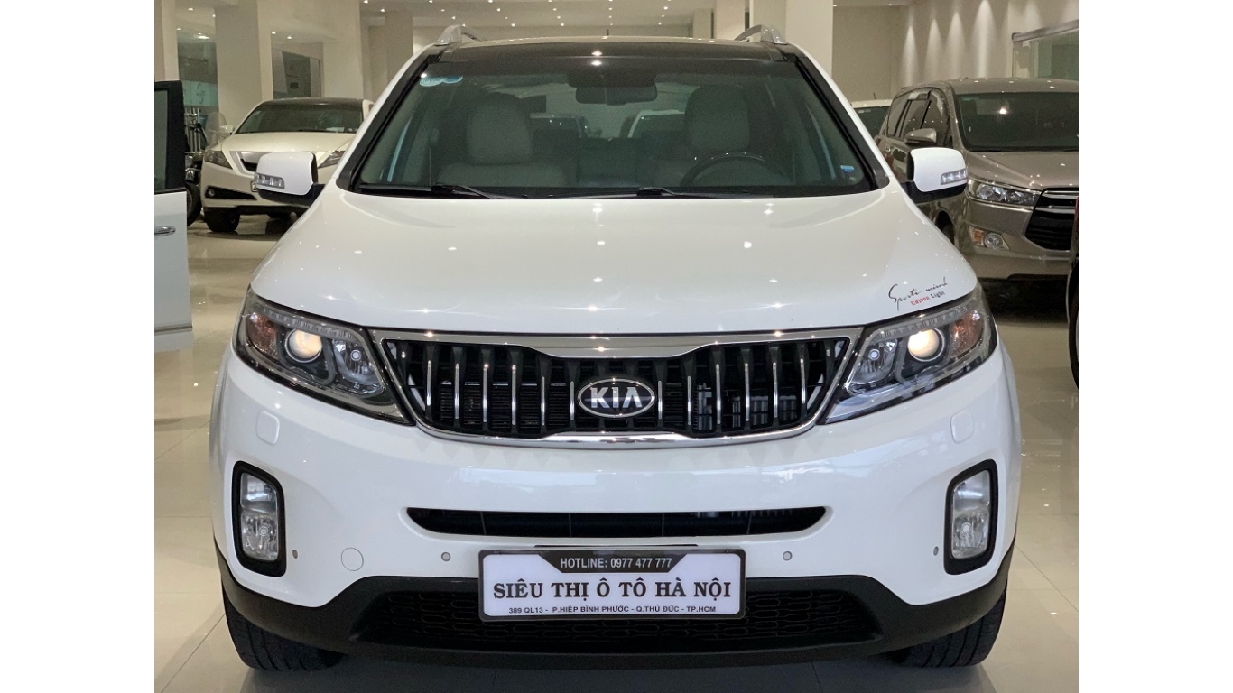 Kia Sorento 2.2 AT 2017 - HCM: Kia Sorento 2.2 AT 2017 - Màu trắng, trả trước chỉ từ 250 triệu