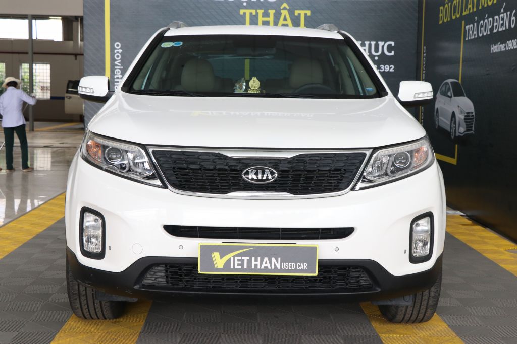 Kia Sorento GAT 2.4AT 2016 - Bán Kia Sorento GAT 2.4AT năm sản xuất 2016, màu trắng