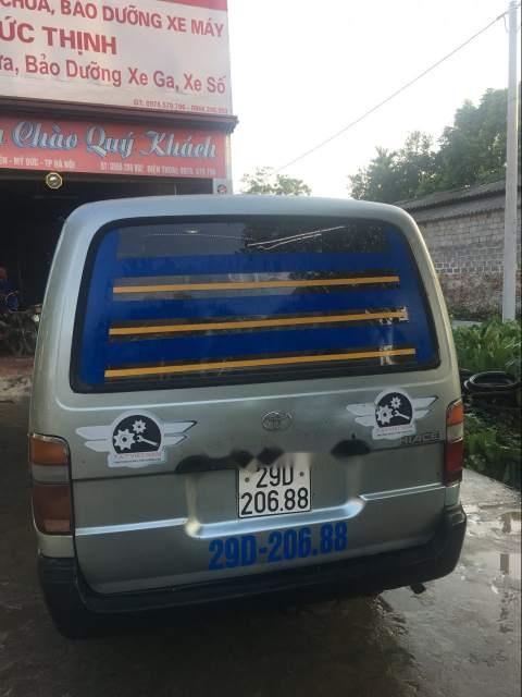 Toyota Hiace   2002 - Bán Toyota Hiace đời 2002, màu bạc, nhập khẩu