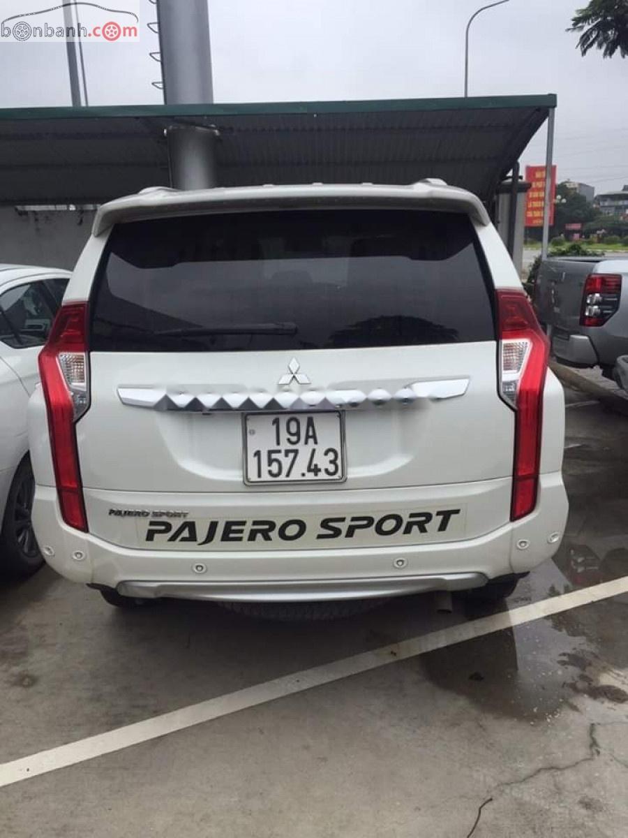 Mitsubishi Pajero Sport Xăng 2018 - Cần bán Mitsubishi Pajero Sport Xăng đời 2018, màu trắng, xe nhập số tự động