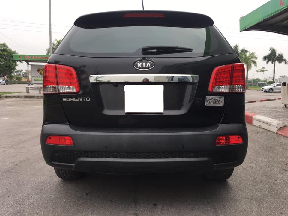 Kia Sorento 2012 - Về hưu cần bán Kia Sorento 2012, số tự động, màu đen