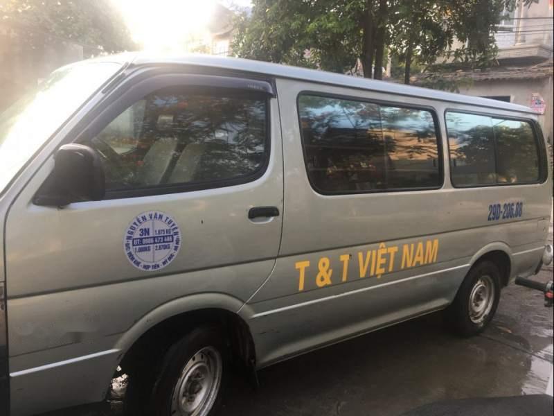 Toyota Hiace   2002 - Bán Toyota Hiace đời 2002, màu bạc, nhập khẩu