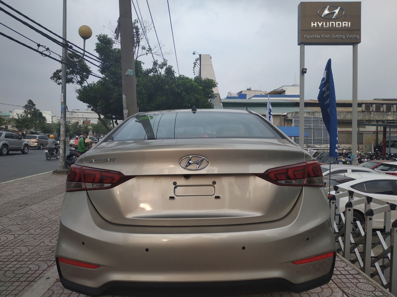 Hyundai Accent 2019 - Accent 1.4AT đặc biệt vàng be+ Cam kết giao xe trước tháng ngâu+ Tặng 10 triệu