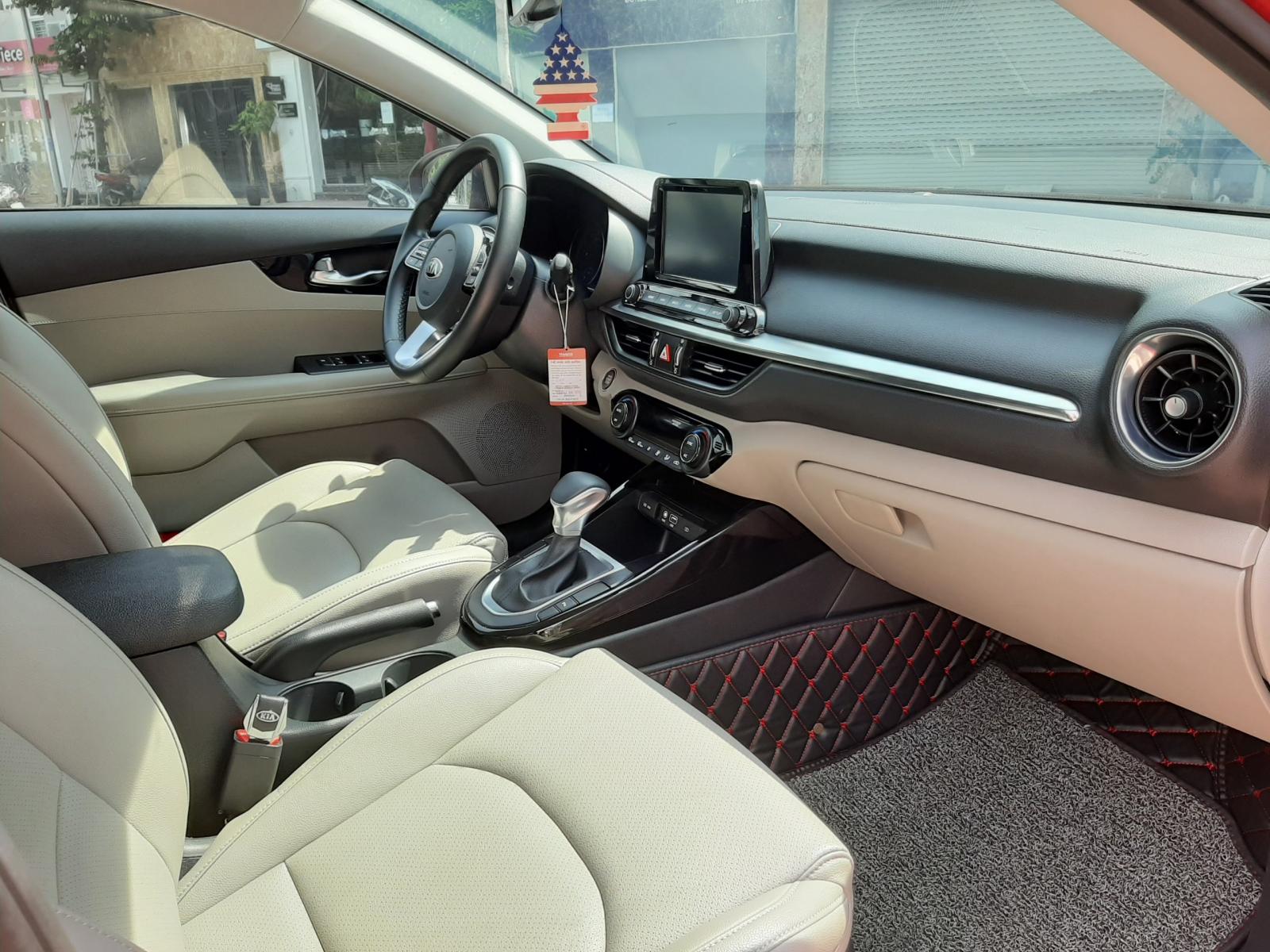 Kia Cerato Deluxe 1.6AT 2019 - Bán ô tô Kia Cerato Deluxe sản xuất 2019, màu đỏ, 665 triệu