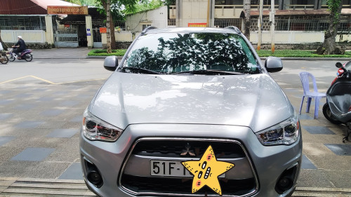 Mitsubishi Outlander Sport   2.0 AT  2015 - Cần bán gấp Mitsubishi Outlander Sport 2.0 AT sản xuất 2015, màu bạc, xe nhập