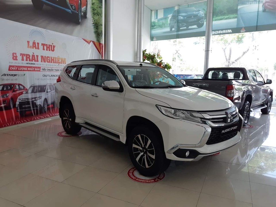 Mitsubishi Pajero Sport MT 2019 - Bán Mitsubishi Pajero Sport MT đời 2019, màu trắng, xe nhập, giao ngay