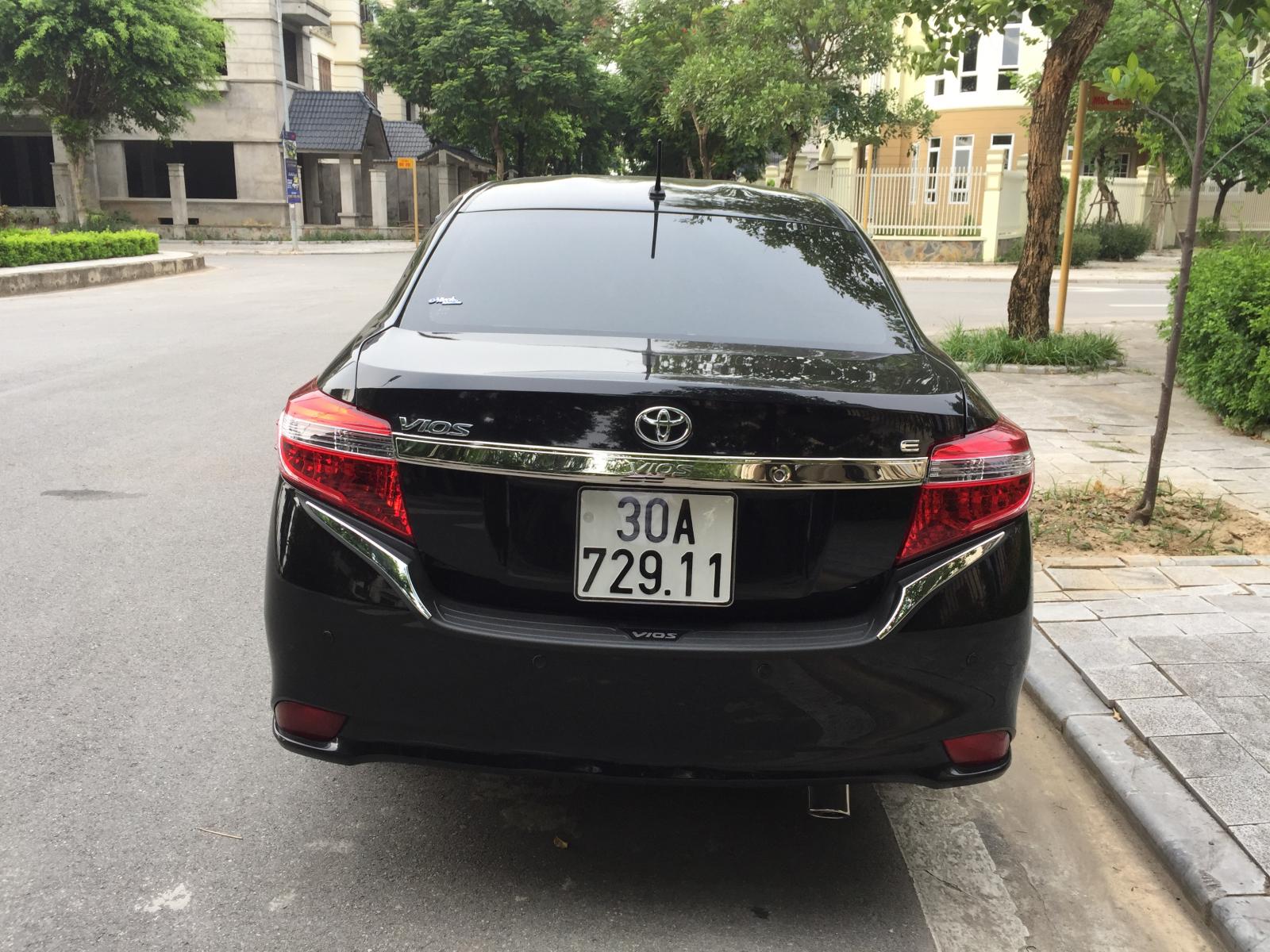 Toyota Vios 1.5E 2015 - Tôi cần bán gấp chiếc Toyota Vios 1.5E số sàn, màu đen, chính chủ gia đình tôi đang sử dụng LH 0988068623