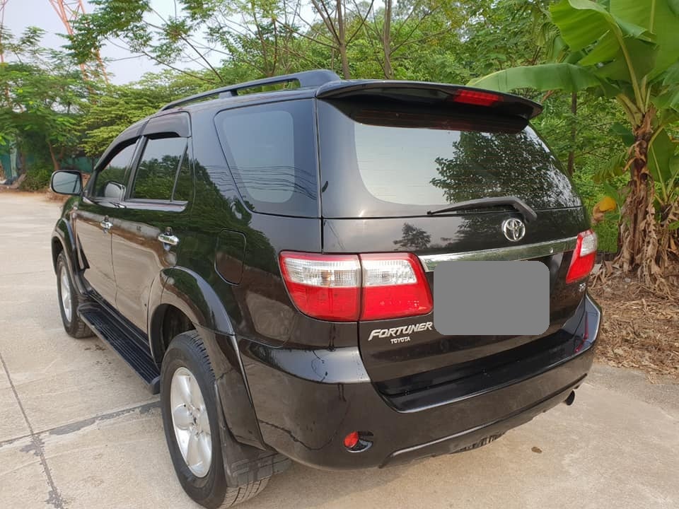 Toyota Fortuner 2010 - Bán Toyota Fortuner 2010 số sàn, dầu, xám bút chì rất đẹp