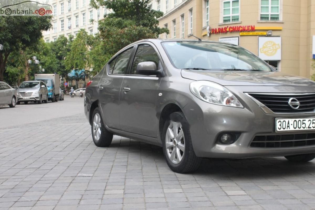 Nissan Sunny 2013 - Bán Nissan Sunny 2013, màu xám, nhập khẩu nguyên chiếc, 375tr