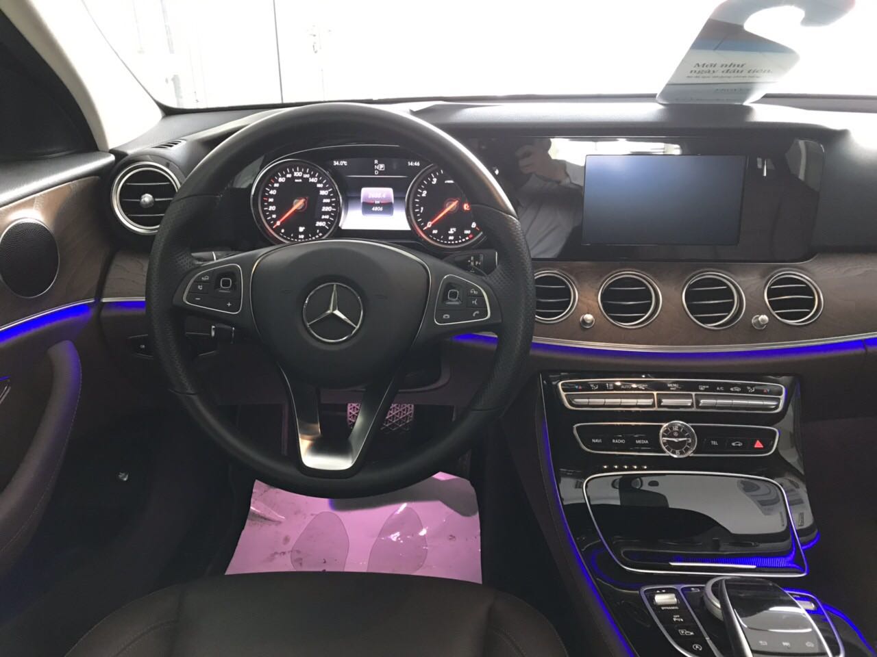Mercedes-Benz E class E200  2017 - bạc đi cực ít, giá ưu đãi, hỗ trợ vay vốn ngân hàng lên đến 70% giá trị xe