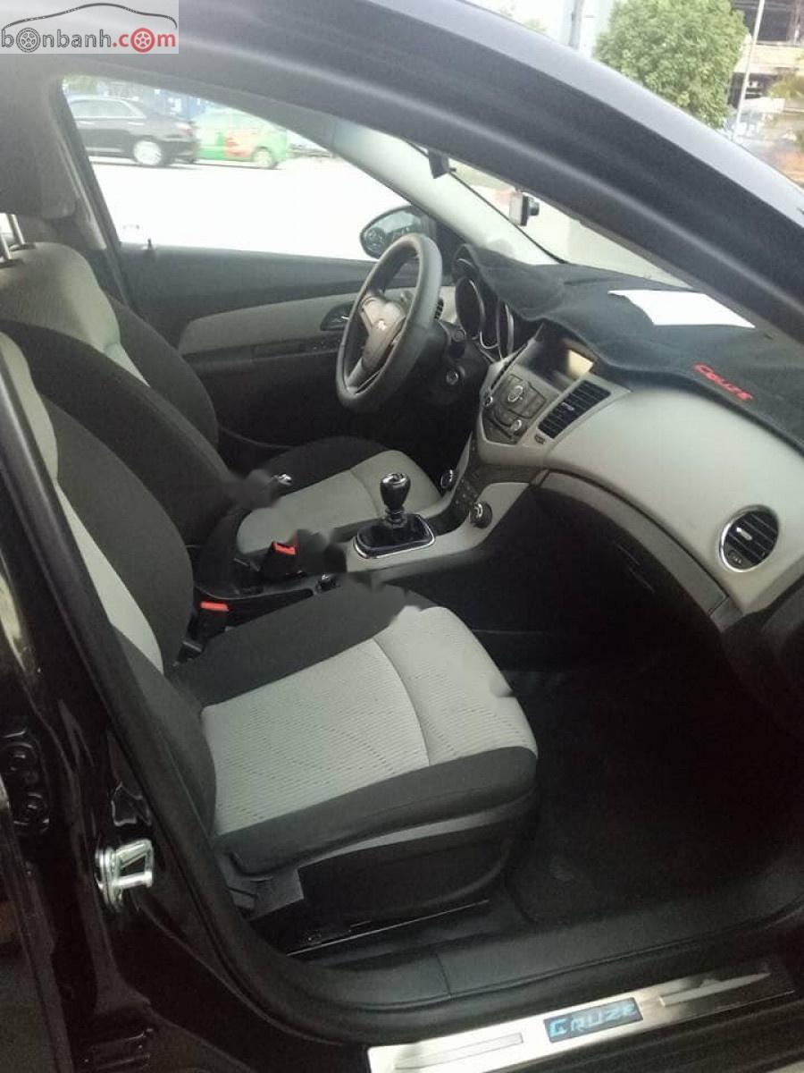 Chevrolet Cruze LS 2015 - Bán Chevrolet Cruze LS sản xuất 2015, màu đen, chính chủ